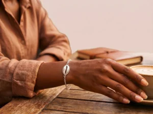 Pulseira Búzios Branco - (Código do produto L94Ex)